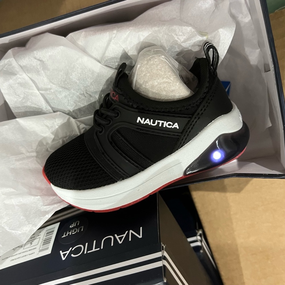 Black and Red Light Up Unisex Nautica Sneakers Size 5 Toddler - NEW in Box